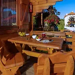 Cottages, Sauna And Hot Tub Included 펜션 Gąski